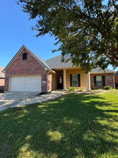 Main picture of 318 Antietam Dr