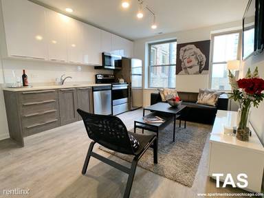 Main picture of 940 Winona
