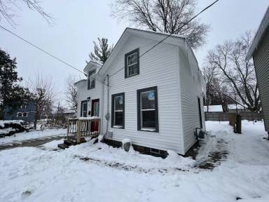 Main picture of 62 Vandine Pl NE