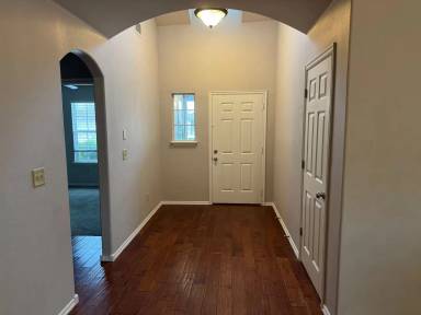 Main picture of 20250 E 33rd St S