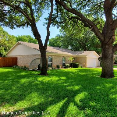 Main picture of 2415 Courtland Dr