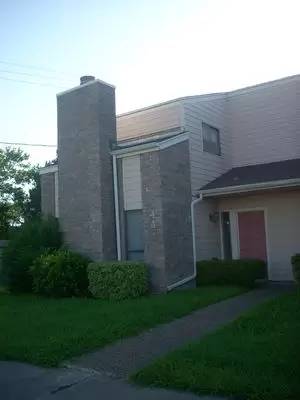 Main picture of 5001 Middlecoff Cir