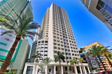 Main picture of The Sail Condo