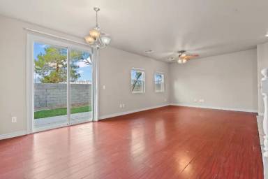 Main picture of 6146 Pine Villa Ave