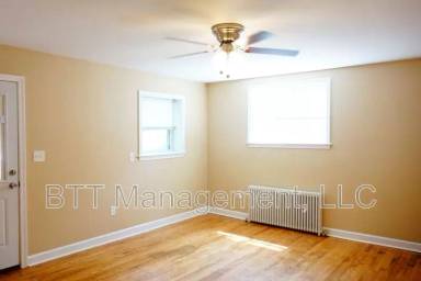 Main picture of 8710 Plymouth St