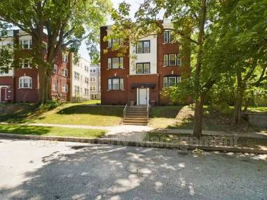 Main picture of 4207 Kenwood Ave
