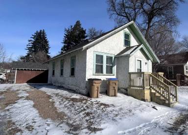 Main picture of 18 8th Ave NW