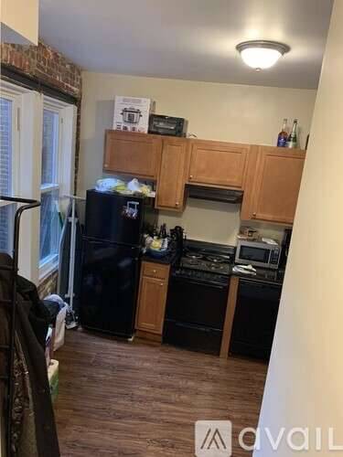 Main picture of 115 Salem St