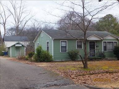 Main picture of 3107 Walnut Ave