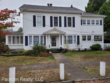 Main picture of 606 Washington St SW