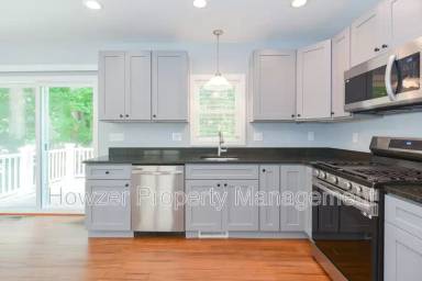 Main picture of 4 Johnson St