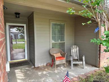 Main picture of 5441 Ricci St