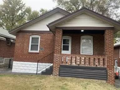 Main picture of 8352 Eton Pl