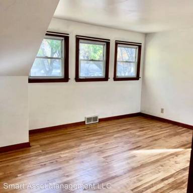 Main picture of 3137 N 87th St