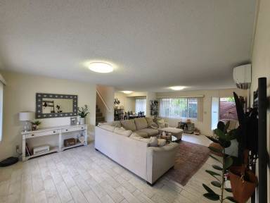 Main picture of 1835 Pacific Heights Rd