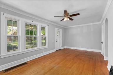 Main picture of 4011 McDonald Ave