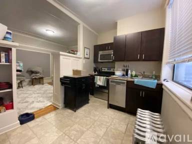 Main picture of 801-13 W Cornelia Ave