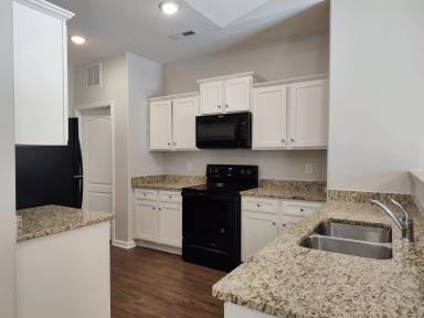 Main picture of 9623 Weikert Rd