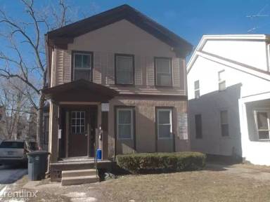 Main picture of 428 S Division St