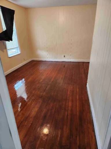 Main picture of 137 Glenway St