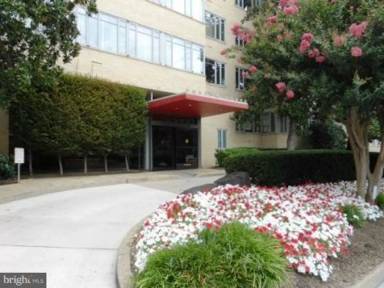 Main picture of 1711 Massachusetts Ave NW