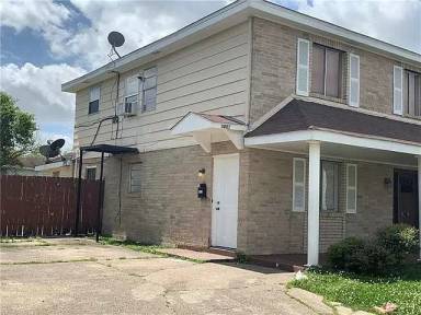 Main picture of 3007 Magellan St