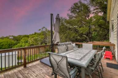 Main picture of 2404 Waterfront Park Dr