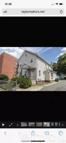 Main picture of 46 Linden St