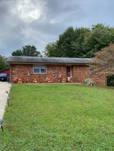 Main picture of 926 Long Dr