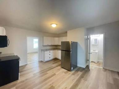 Main picture of 124 Beech St