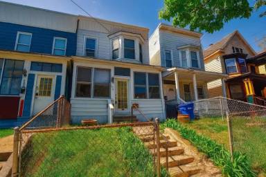 Main picture of 450 Hamilton St