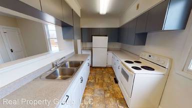 Main picture of 106 Divet St