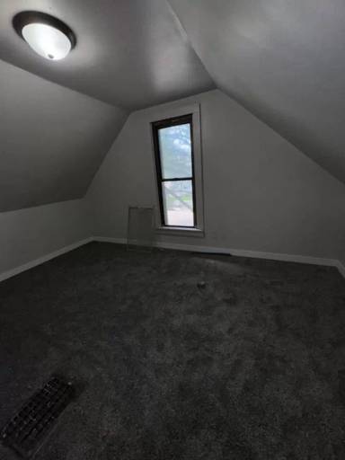 Main picture of 1418 N Main Ave