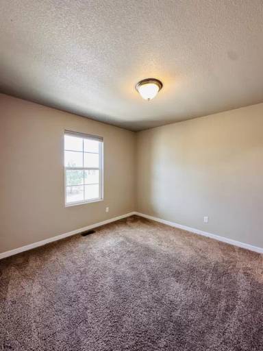 Main picture of 2425 Verde Dr