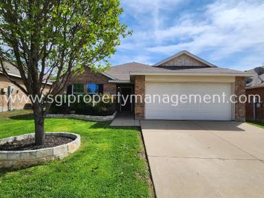 Main picture of 652 Lincoln Ave