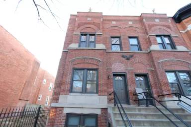 Main picture of 832 S Oakley Blvd