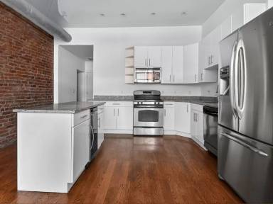 Main picture of 140 Orange St