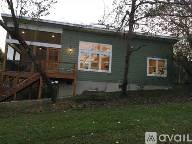 Main picture of 110 Swannanoa Ave