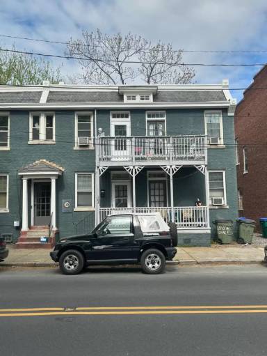Main picture of 102 N Meadow St