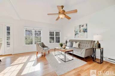 Main picture of 1328 Martha Custis Dr