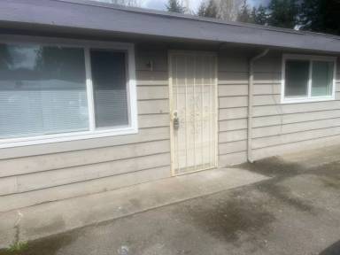 Main picture of 3100-3101 NE 16th St Apartments