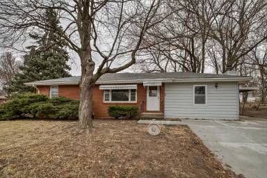 Main picture of 1740 N 64th St