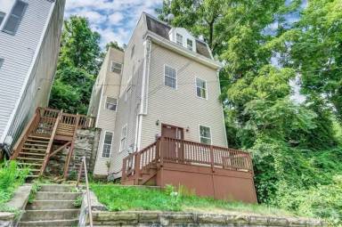 Main picture of 611 Tafel St