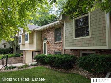 Main picture of 904 Edgewood Blvd