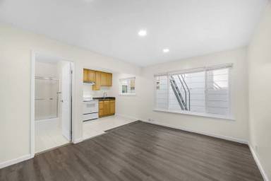 Main picture of 142 22nd Ave