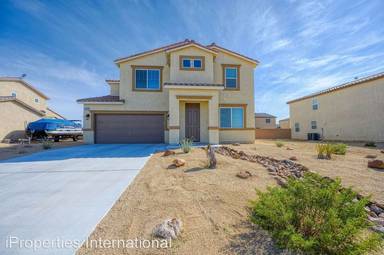 Main picture of 3863 E Summit Ave