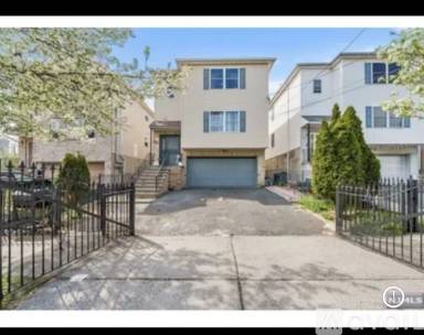 Main picture of 213 Hillside Ave