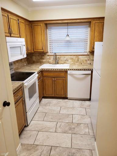 Main picture of 2719 County Ave