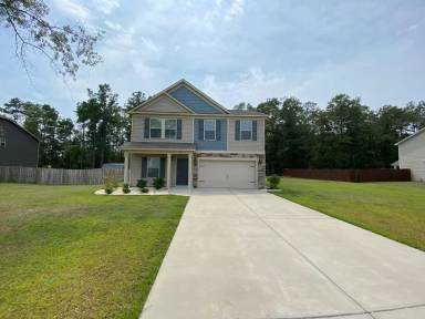 Main picture of 27 Regal Dr