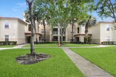 Main picture of 826 Camargo Way